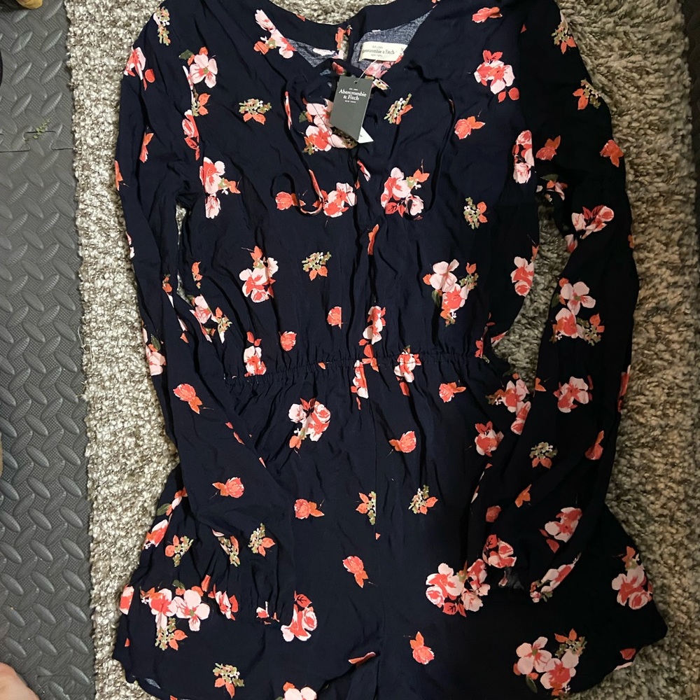 Abercrombie Long balloon sleeve romper